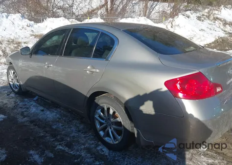 2009 Infiniti G37 z USA, uszkodzony, nr VIN JNKCV61FX9M358215